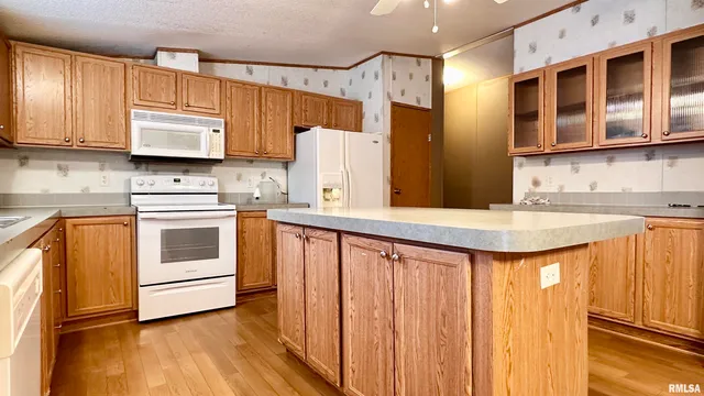 $149,000 | 20855 South Street, Thompsonville, IL 62890