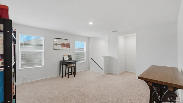 $2,035 | 4055 Fort Palmer Boulevard, St. Hedwig, TX 78152