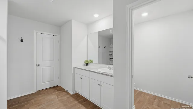 $2,035 | 4055 Fort Palmer Boulevard, St. Hedwig, TX 78152