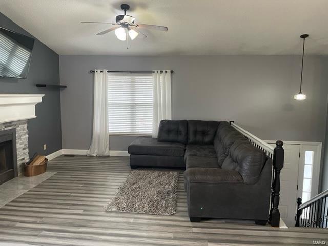 421 High Point Drive Edwardsville, IL 62025 - Photo 3 of 25