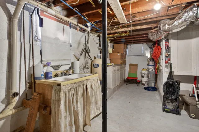 $164,900 | 802 Concord Boulevard, Jackson, MI 49202