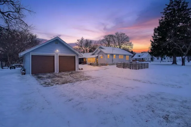 $164,900 | 802 Concord Boulevard, Jackson, MI 49202