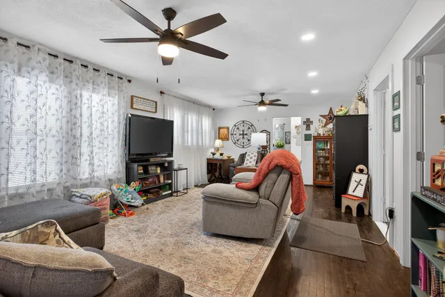 $164,900 | 802 Concord Boulevard, Jackson, MI 49202