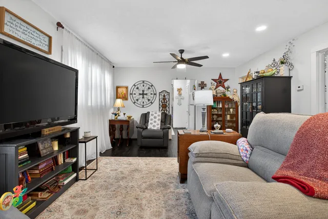 $164,900 | 802 Concord Boulevard, Jackson, MI 49202