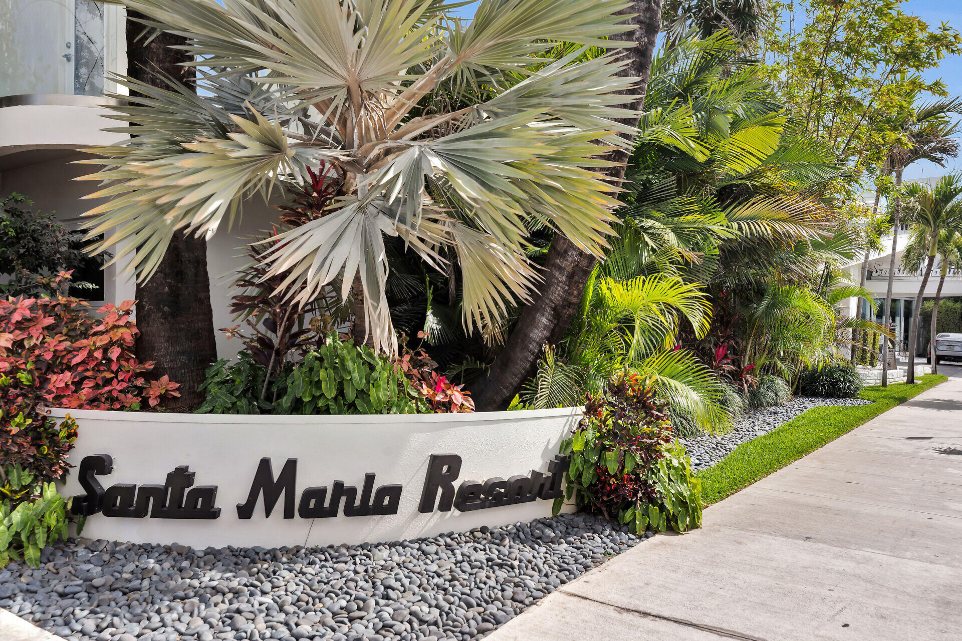 1401 Simonton Street, Unit 16 Key West, FL 33040 - Photo 25 of 29 a view of outdoor space