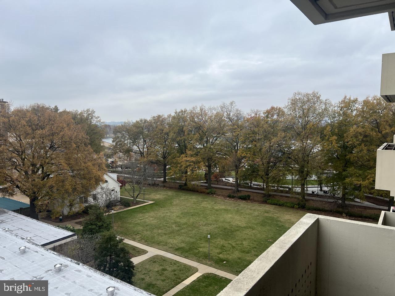 490 M Street Southwest, Unit W505 Washington, DC 20024 - Photo 4 of 18 a view of a backyard