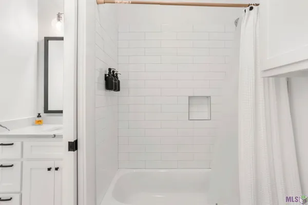 $4,300 | 3305 Pointe-Marie Drive, Baton Rouge, LA 70820