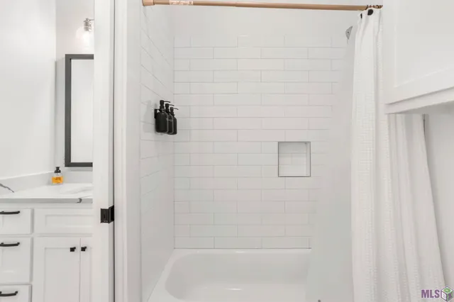 $4,300 | 3305 Pointe-Marie Drive, Baton Rouge, LA 70820