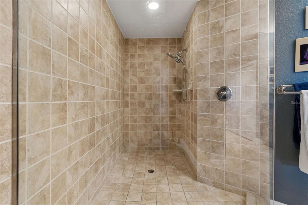 1038 Bellasol Way, Unit 403 Apollo Beach, FL 33572 - Photo 21 of 89
