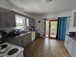 7 Kensington Road Worcester, MA 01602 - Photo 4 of 27 Gallery Image 4