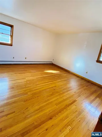 $3,000 | 331 Capitol Street, Saddle Brook, NJ 07663