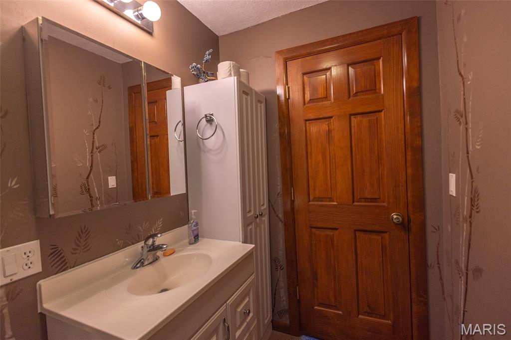 113 Judy Street Perry, MO 63462 - Photo 15 of 30
