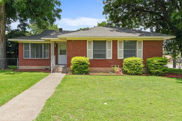 $1,850 | 2829 Tolosa Drive, Dallas, TX 75228