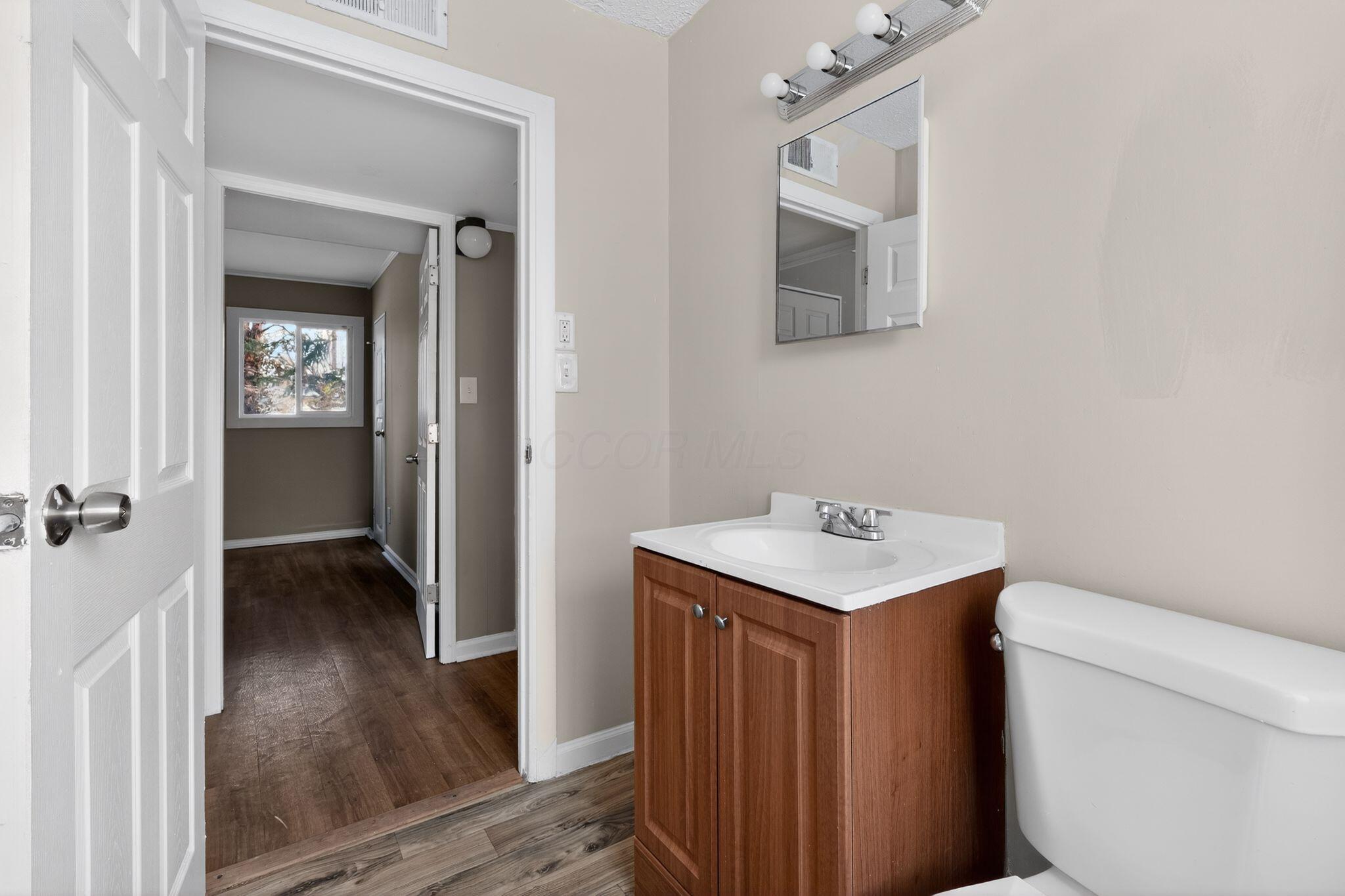 1042 South Hampton Road Columbus, OH 43227 - Photo 25 of 31 26_1042_S_Hampton_Rd_Columbus_OH_43227-B