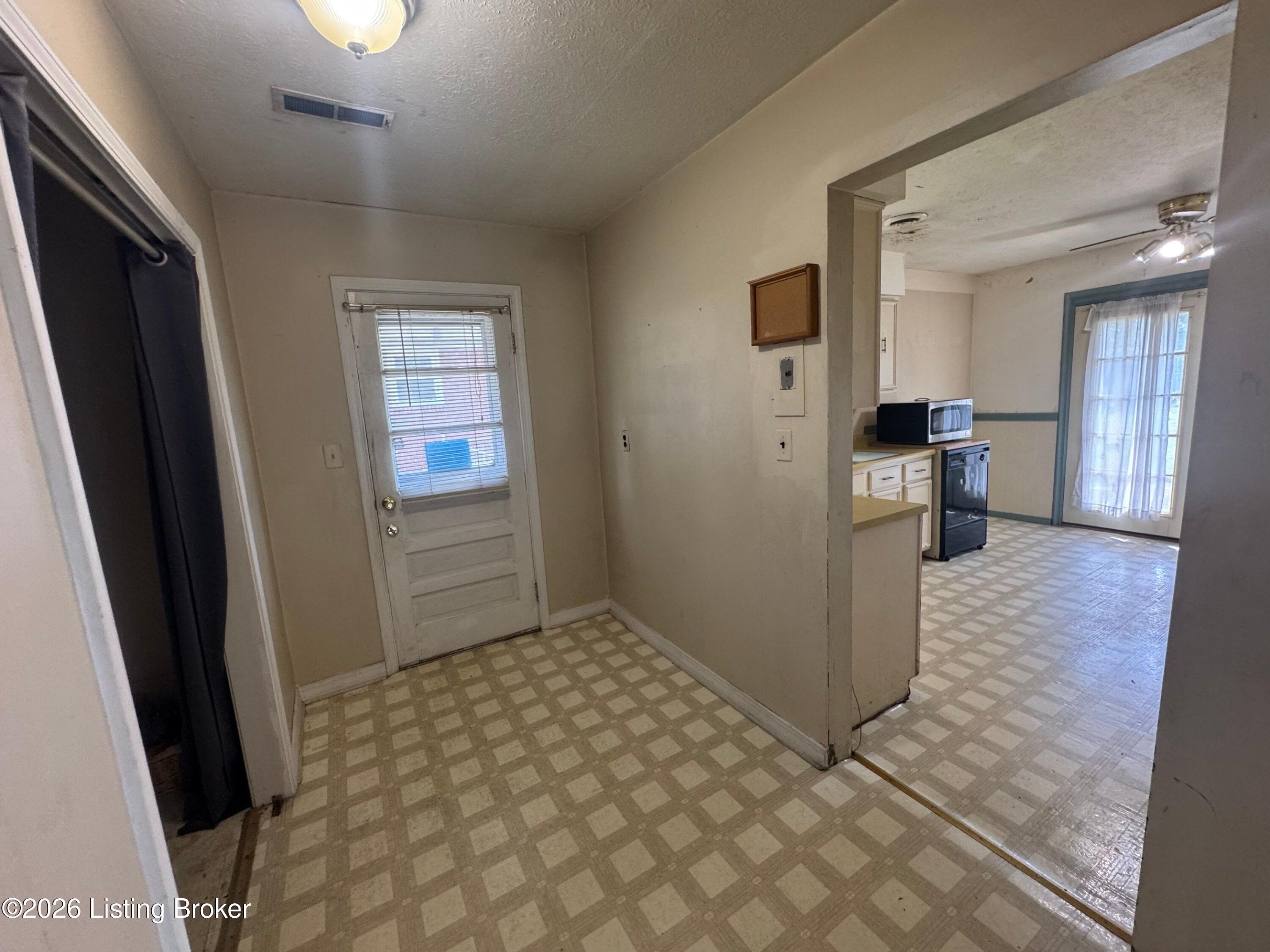 5100 Reed Avenue Louisville, KY 40214 - Photo 18 of 46 21-Aug 27 2026 01_32pm-S3Db