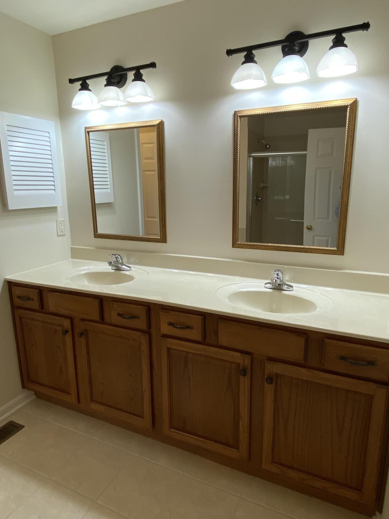 8964 Richmond Road Union, KY 41091 - Photo 24 of 48 Master bath w double sinks each with their own "medicine cabinet!"