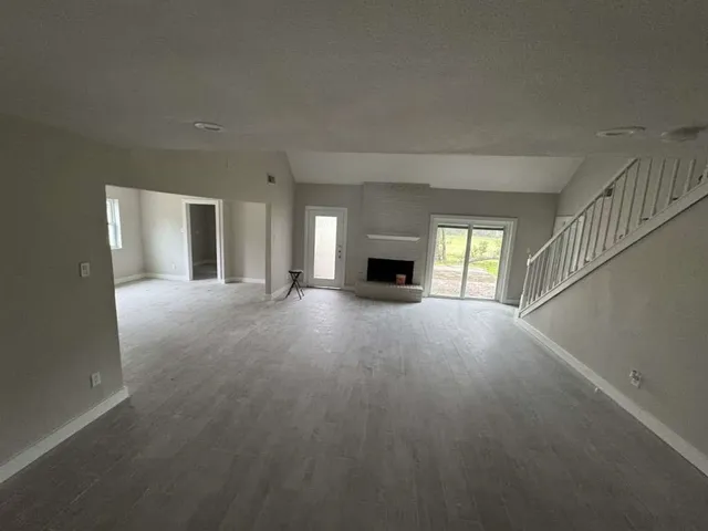 $2,499 | 529 Brandon Road, Conroe, TX 77302