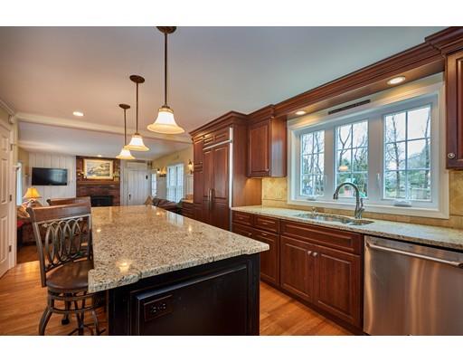 272 Captain Road Longmeadow, MA 01106 - Photo 11 of 30