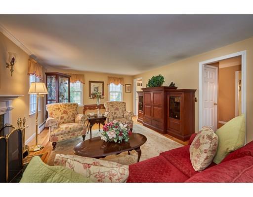 272 Captain Road Longmeadow, MA 01106 - Photo 2 of 30