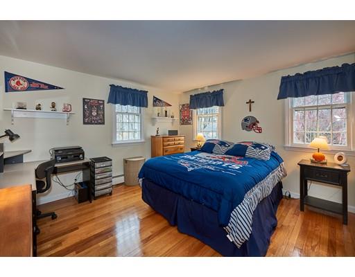272 Captain Road Longmeadow, MA 01106 - Photo 21 of 30