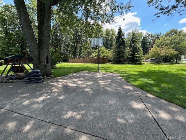 13527 Pardee Road Taylor, MI 48180 - Photo 10 of 33 Gallery Image 10