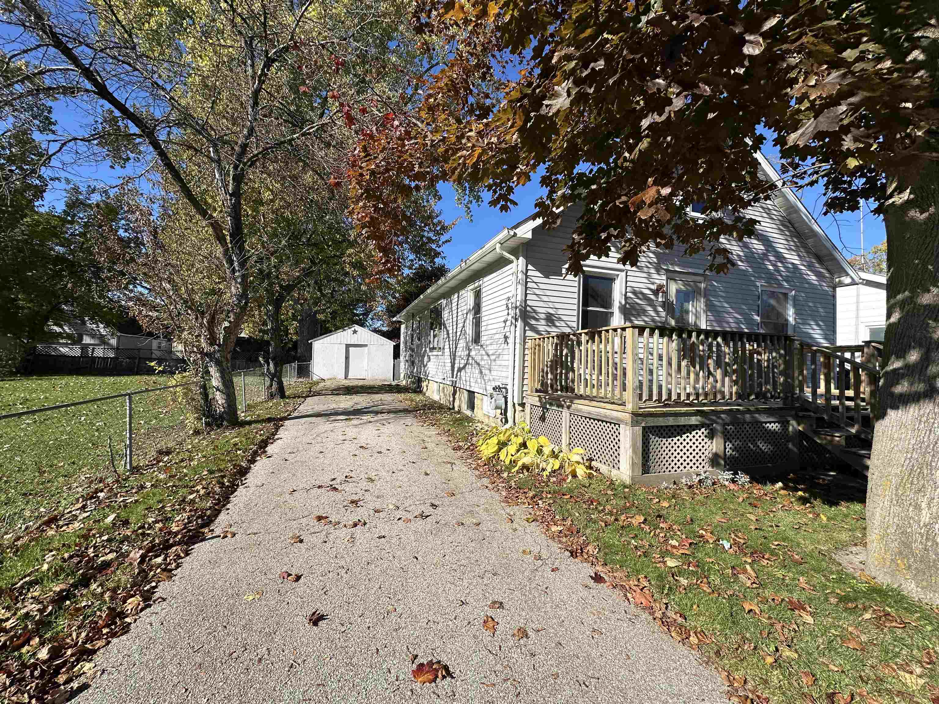 407 Harvard Street Bay City, MI 48708 - Photo 3 of 25 Gallery Image 3