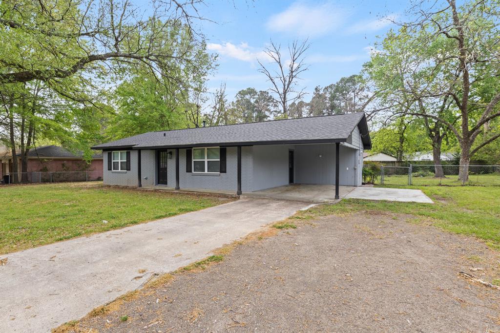 802 Quitman Street Pittsburg, TX 75686 - Photo 3 of 24