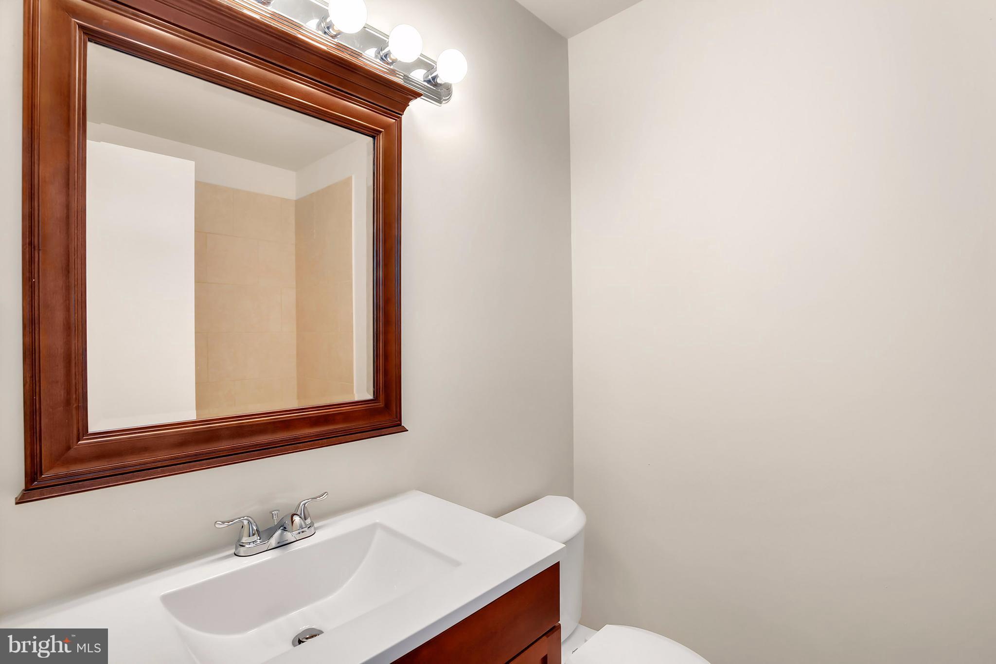 41 Kinsman View Circle Silver Spring, MD 20901 - Photo 18 of 30 Bath