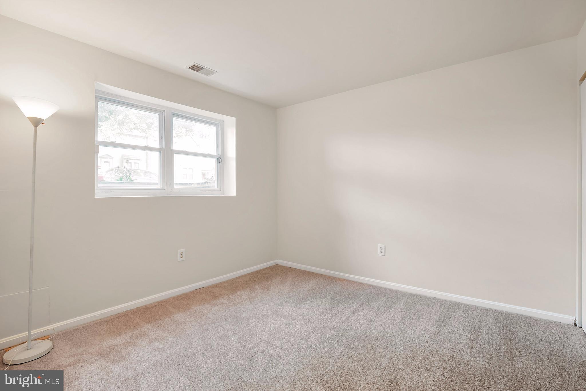 41 Kinsman View Circle Silver Spring, MD 20901 - Photo 23 of 30 Bedroom