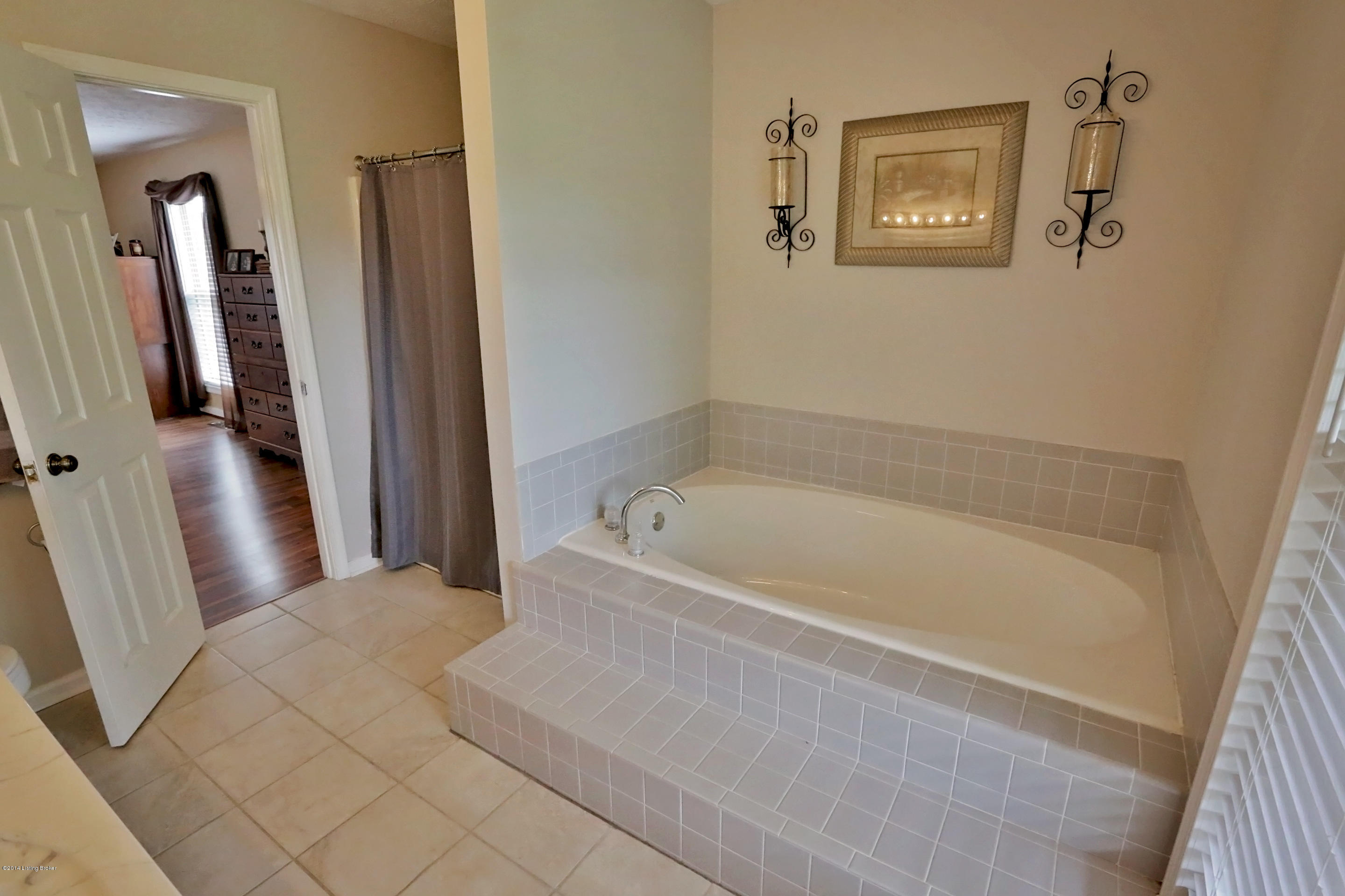 10725 Frankfort Road Waddy, KY 40076 - Photo 22 of 28 master-bathroom
