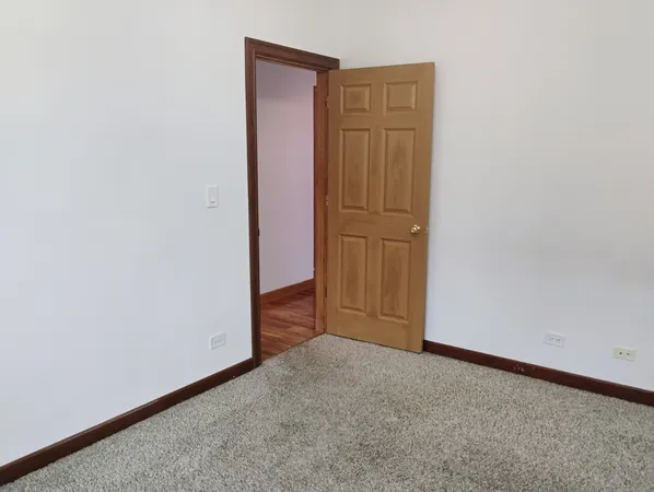 $2,800 | 397 Alles Street, Unit 2, Des Plaines, IL 60016