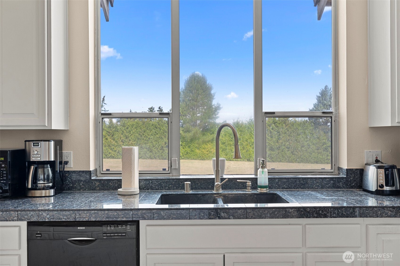 185 Chick Road Camano Island, WA 98282 - Photo 17 of 40 Gallery Image 17