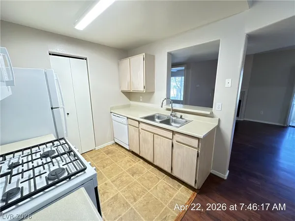 $1,150 | 2120 Ramrod Avenue, Unit 1422, Henderson, NV 89014