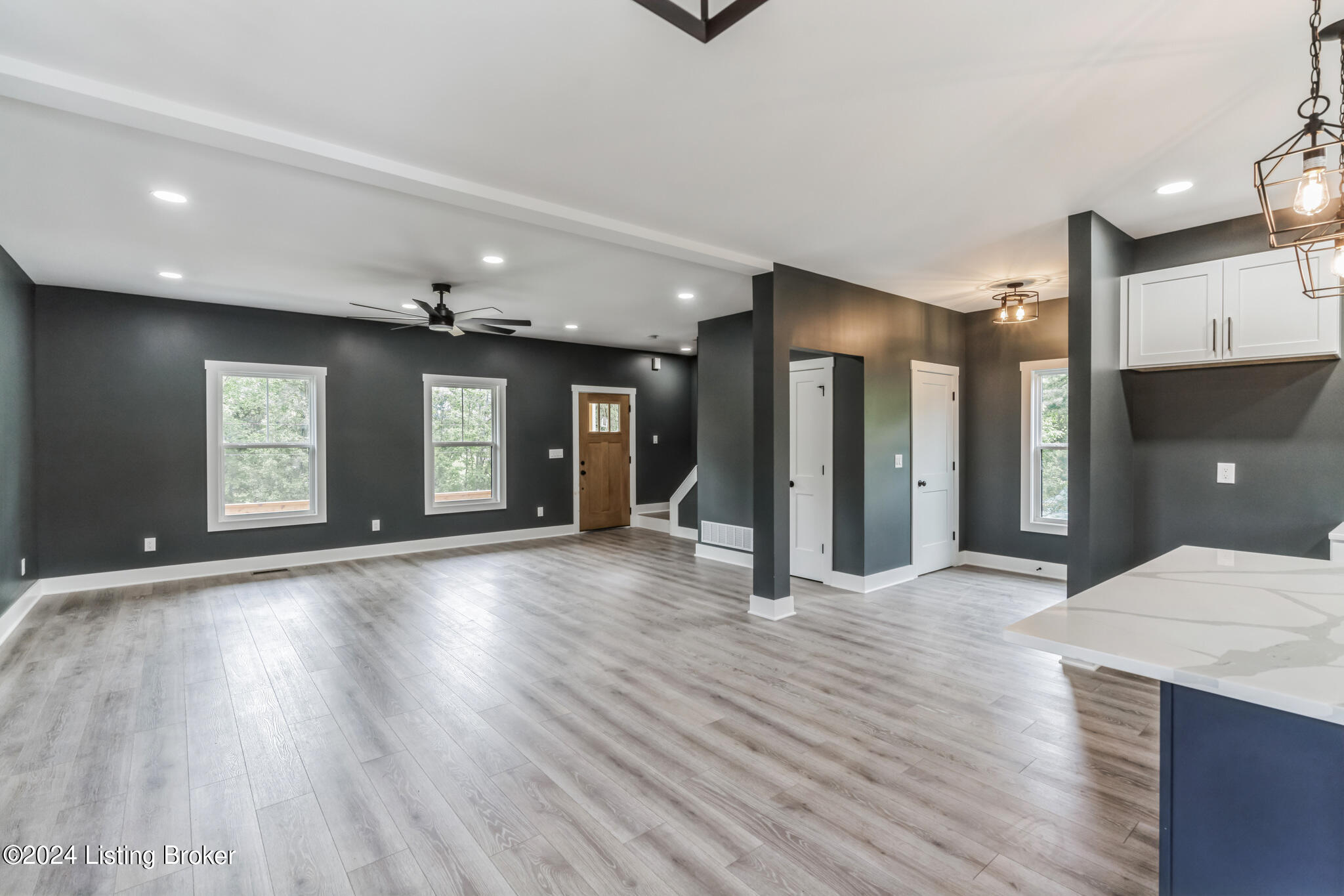 3435 Conner Station Road Simpsonville, KY 40067 - Photo 5 of 24 Family Room