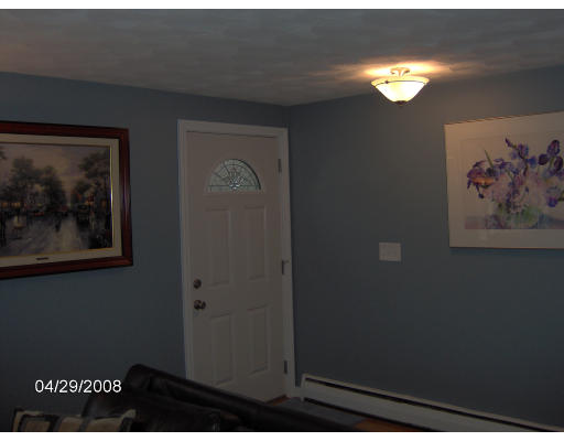 8 Davida Road Burlington, MA 01803 - Photo 2 of 27 Gallery Image 2