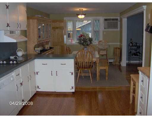8 Davida Road Burlington, MA 01803 - Photo 8 of 27 Gallery Image 8