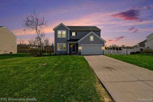 $339,900 | 4339 Pebble Creek Boulevard, Grand Blanc, MI 48439