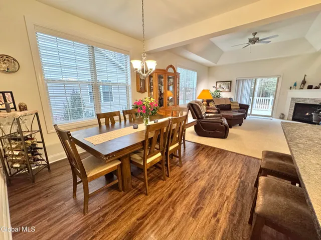 $569,900 | 25 Canterbury Lane, Bethlehem, NY 12054