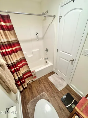 $569,900 | 25 Canterbury Lane, Bethlehem, NY 12054