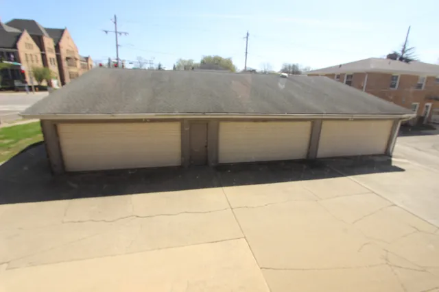 $140,000 | 1111 East Jefferson Street, Unit 3, Bloomington, IL 61701