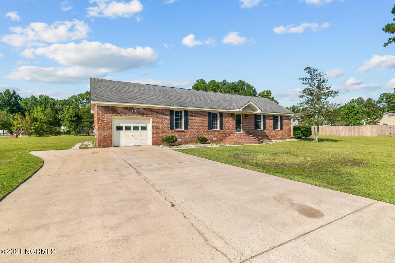 213 Manchester Road Havelock, NC 28532 - Photo 1 of 34 Front