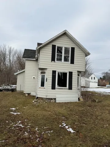 $61,900 | 212 Michigan Street, Walkerville, MI 49459