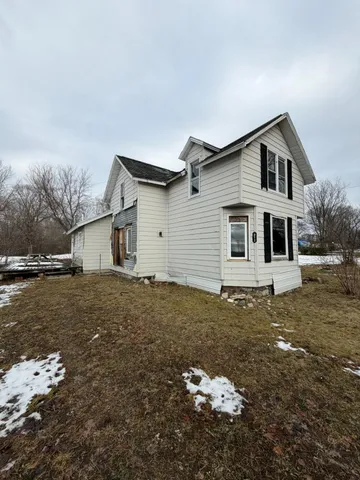 $61,900 | 212 Michigan Street, Walkerville, MI 49459