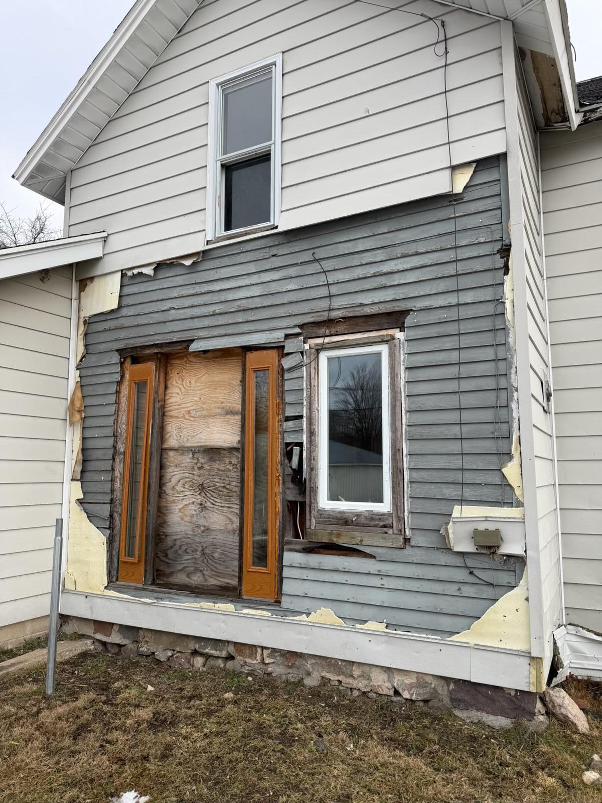 212 Michigan Street Walkerville, MI 49459 - Photo 4 of 21 IMG_0067