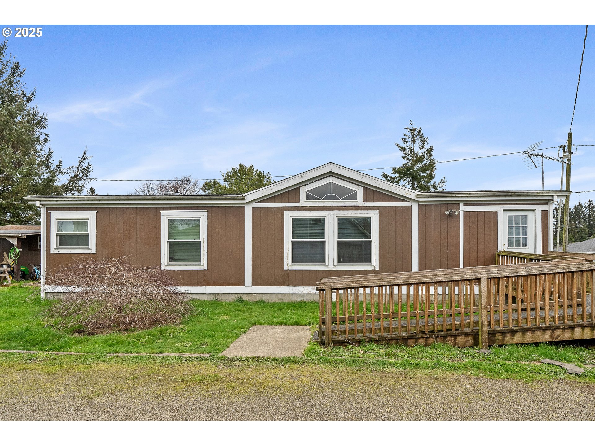 3710 Maple Lane Tillamook, OR 97141 - Photo 3 of 18