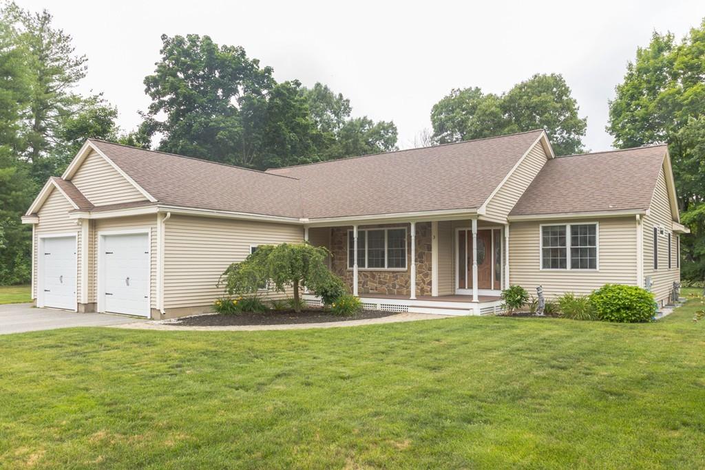 3 Schofield Road Chelmsford, MA 01824 - Photo 2 of 41 Gallery Image 2