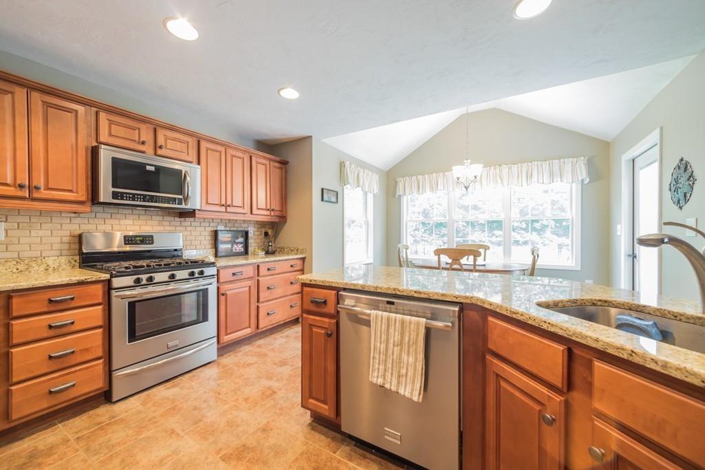 3 Schofield Road Chelmsford, MA 01824 - Photo 9 of 41 Gallery Image 9