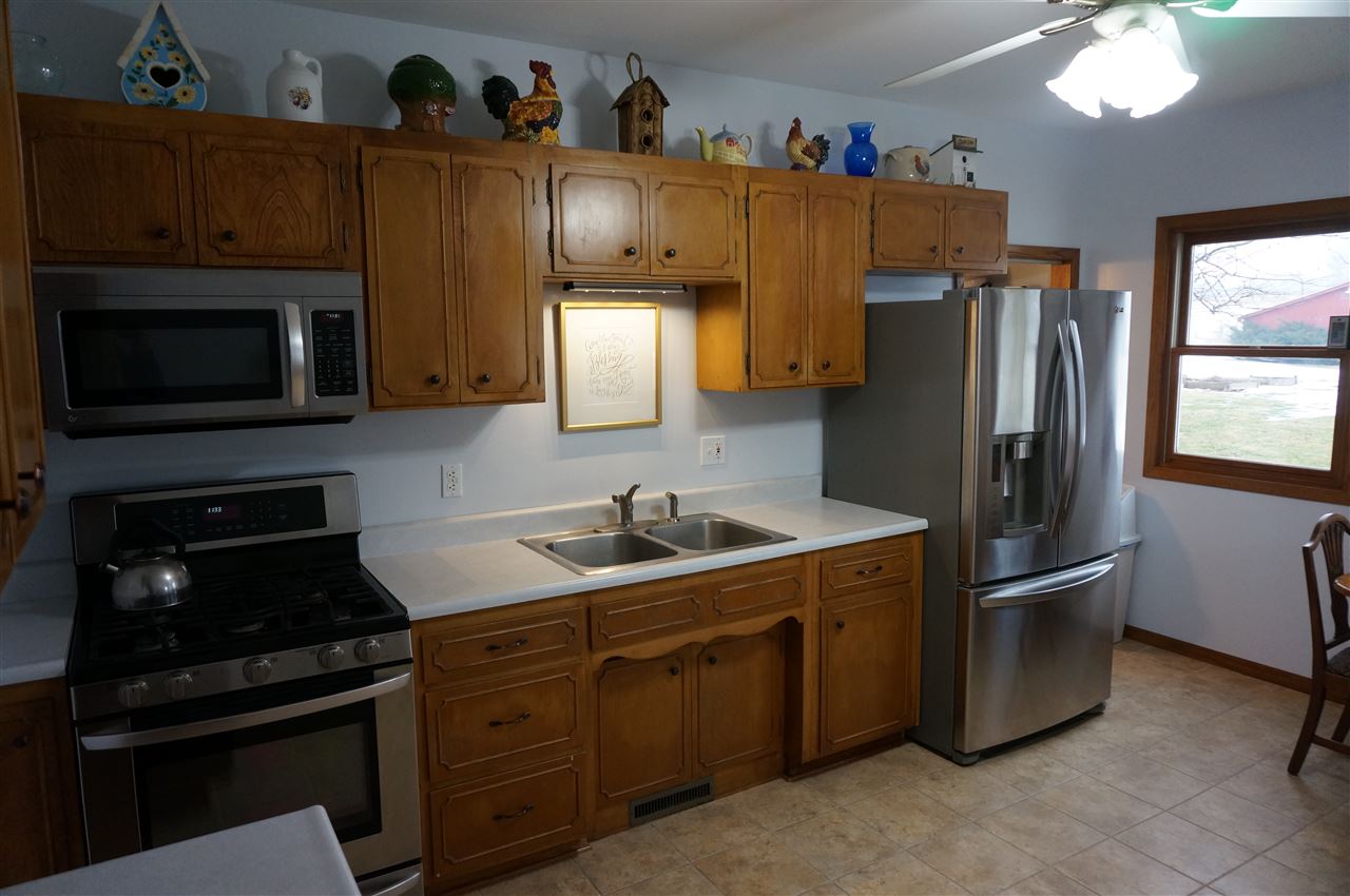 11923 North Hoisington Road Byron, IL 61010 - Photo 6 of 24 Gallery Image 6