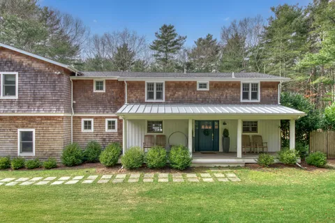 10 Villa Avenue, East Hampton, NY 11937