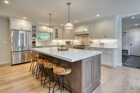 10 Villa Avenue, East Hampton, NY 11937